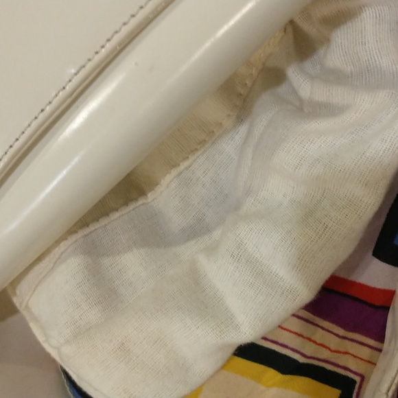 Authentic Gucci (Mini) - Picture 13 of 16